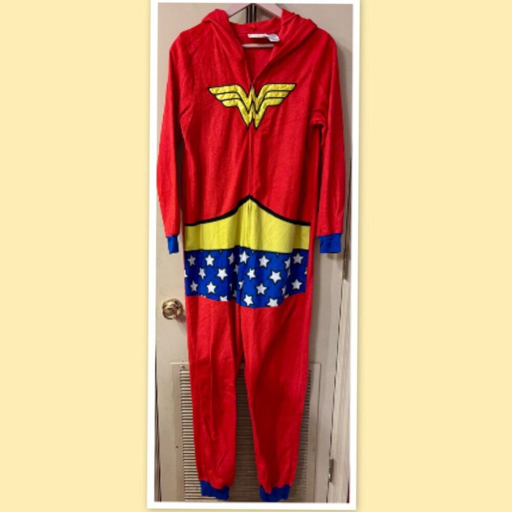 Wonder Women Adult Union Suit- Costume - Size Medium (8/10)